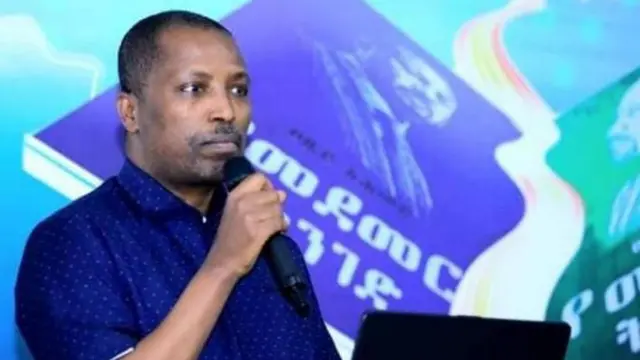 Obbo Taayyee Danda'aa hidhamuu isaanii dura mootummaa keessa turan qeeqaafi himataa turan