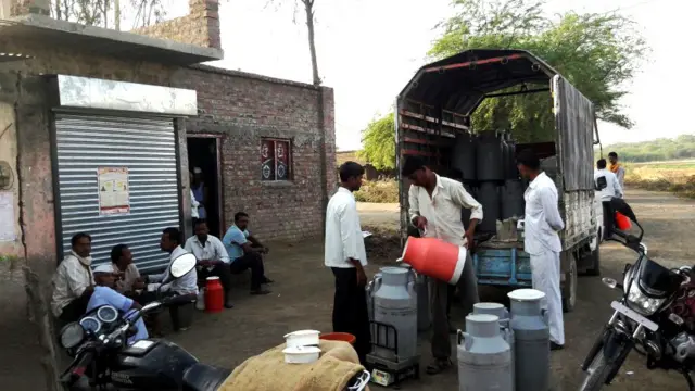 दूध डेअरी