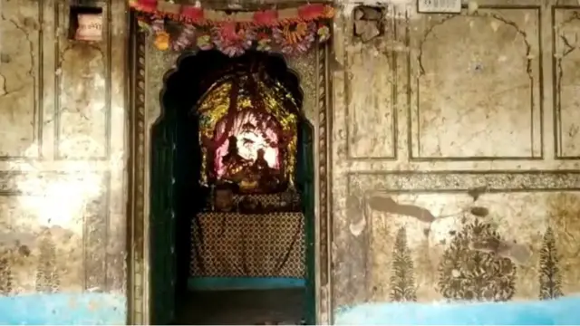 गाव का मंदिर