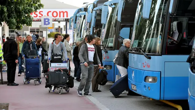 Turistler
