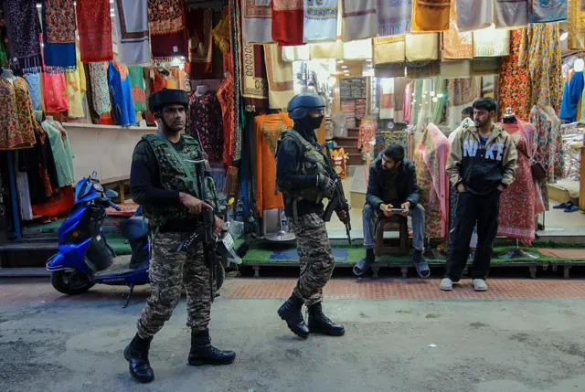 शस्त्रसंधी