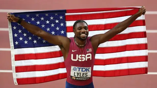 නෝවා ලයිල්ස් 