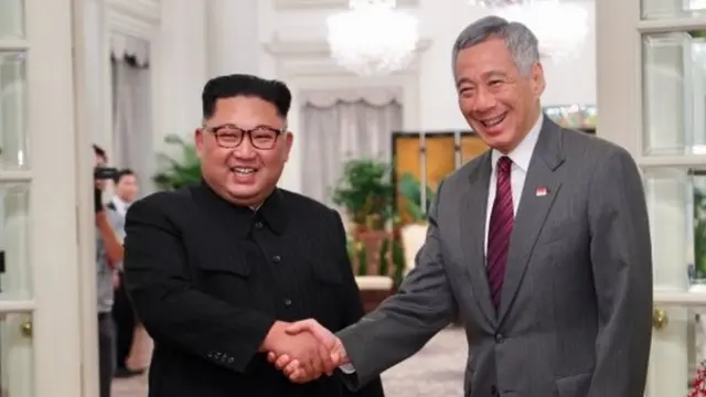 किम जोंग-उन और ली शियेन लूंग