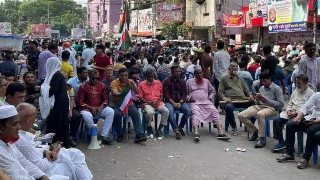 'শান্তি সমাবেশে' রাজপথে আওয়ামী লীগ