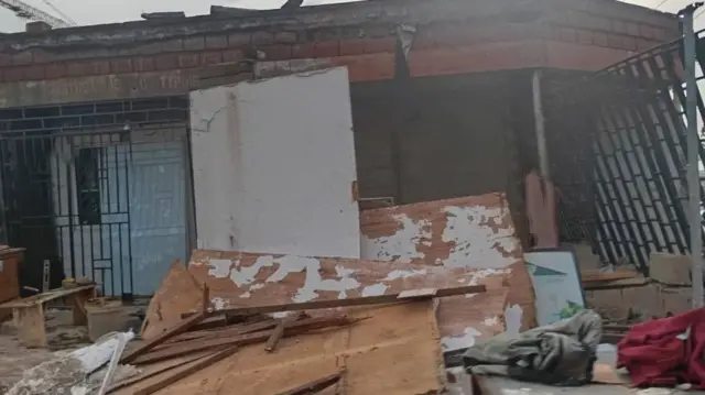 Aworan awọn ṣọọbu tijọba Kwara wó