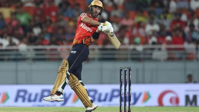 ग्लेन मैक्सवेल