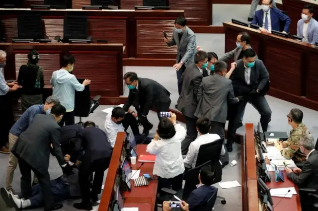 В законодательном совете