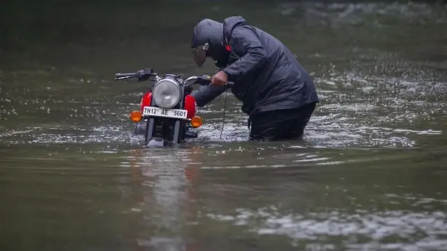 வாகனம் மறுவிற்பனை