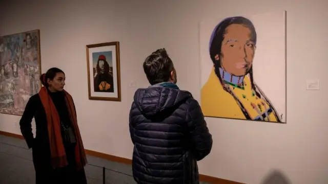 Retrato de Russell Means de Andy Warhol