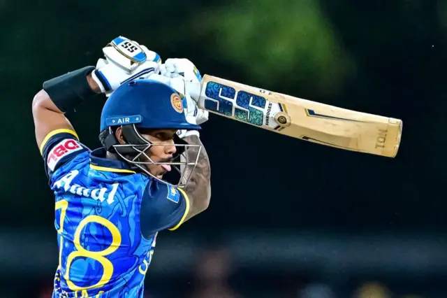 පැතුම් නිස්සංක සිය විස්සයි 20 තරග දිවියේ 12 වන අර්ධ ශතකය වාර්තා කිරීමට සමත් විය.