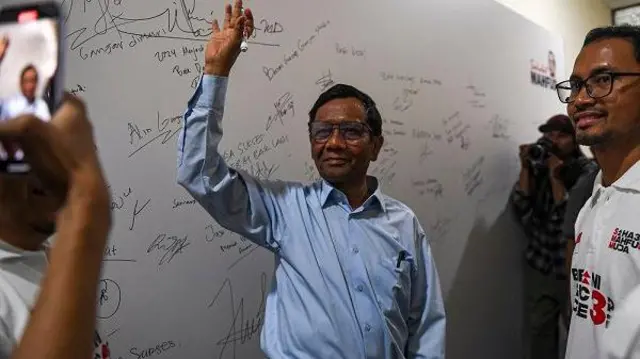 Calon wakil presiden nomor urut 3 Mahfud MD