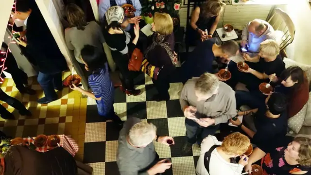 مهمانی‌های جیم هانس