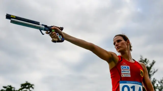 Tiro en pentatlón moderno