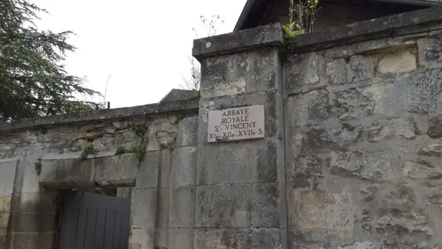 вхід до королівського абатства