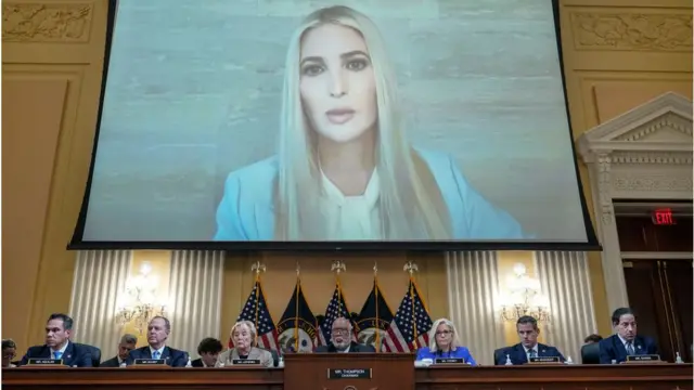 Congressistas assistem ao depoimentobet365 ao vivo onlineIvanka exibidobet365 ao vivo onlinetelão