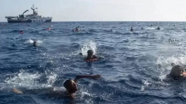 প্রতি বছর বিপজ্জনকভাবে সাগর পাড়ি দিয়ে ইউরোপ যাওয়ার সময় পানিতে ডুবে মারা যাচ্ছে বহু মানুষ