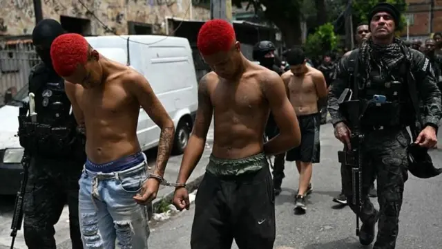 ፖሊስ ባደረገው አሰሳ በቁጥጥር ስር ከዋሉት መካከል ከፊሎቹ