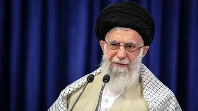آیت‌الله‌ خامنه‌ای