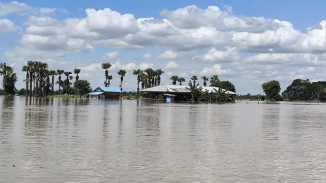 ဇူလိုင်လလည်ပိုင်းတုန်းက မင်းကင်းမြို့နယ်အောက်ဘက်က ကနီမြို့နယ်ထဲ ရေကြီးမှု အခြေအနေဖြစ်ပါတယ်။