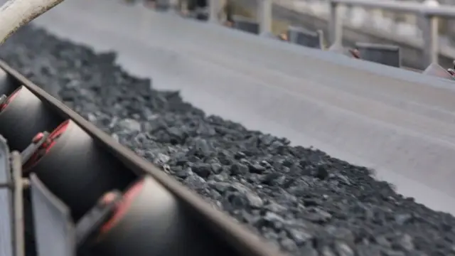 বাংলাদেশে বড়পুকুরিয়া থেকে ভূ-গর্ভস্থ পদ্ধতিতে কয়লা উত্তোলন হয়