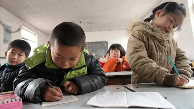 机器人抄作业 中国学生的新帮手还是偷懒利器 - BBC News 中文