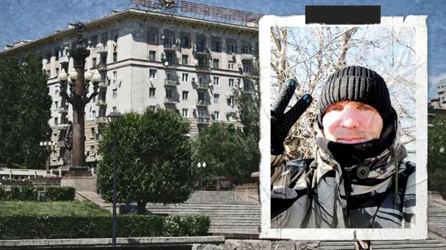 46-летний доброволец Алексей Ситников на фоне родного города Волгограда. Алексей заключил контракт с российской армией, несмотря на отсутствие части стоп.