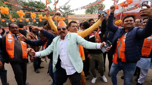 लोकप्रिय योजनांनी निवडणुका जिंकता येतात का?