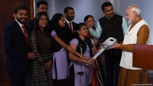 नरेंद्र मोदी