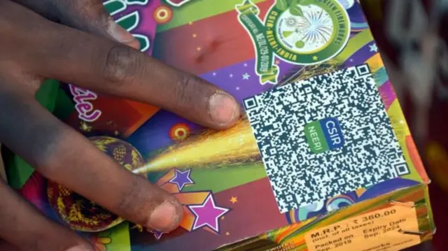 عام پٹاخوں کے مقابلے میں یہ جلانے پر تقریباً 40 سے 50 فیصد کم نقصان دہ گیسیں خارج کرتے ہیں۔ 