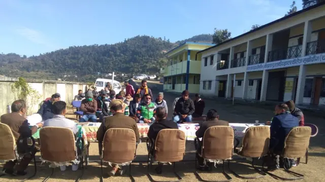 बैठक की तस्वीर