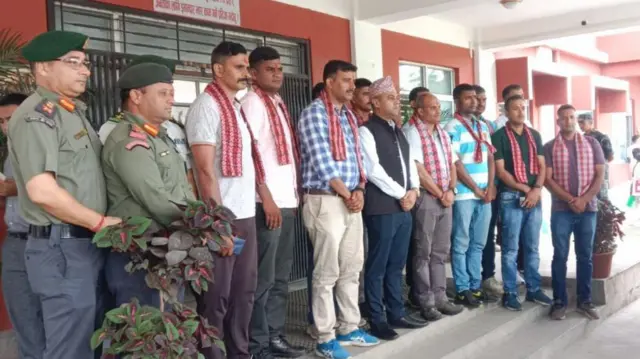 त्रिशूलीमा खोजीकार्य गर्न आएको भारतीय टोलीको विदाई