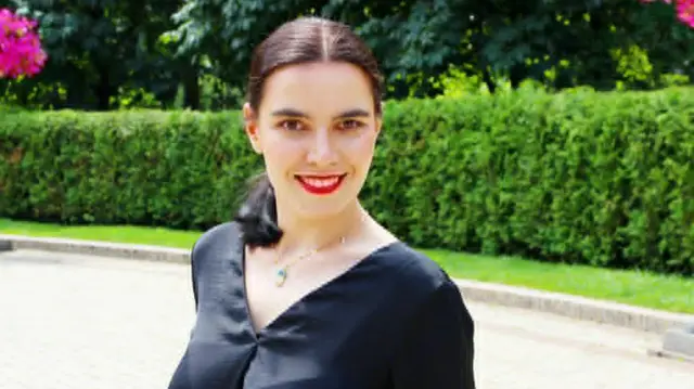 Письменниця і журналістка Ольга Карі 