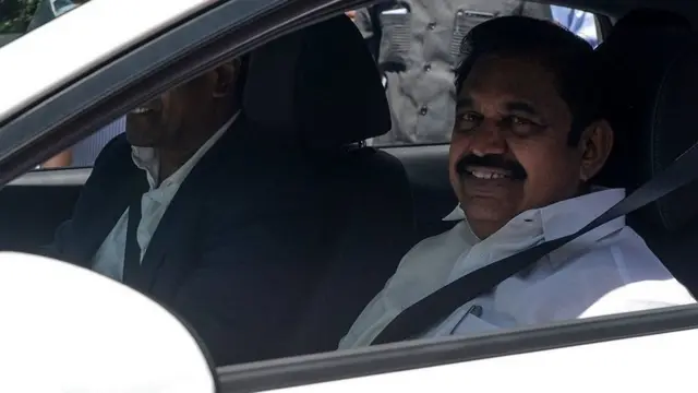 11அதிமுக எம்எல்ஏகளுக்கு அவைத்தலைவர் நோட்டீஸ்