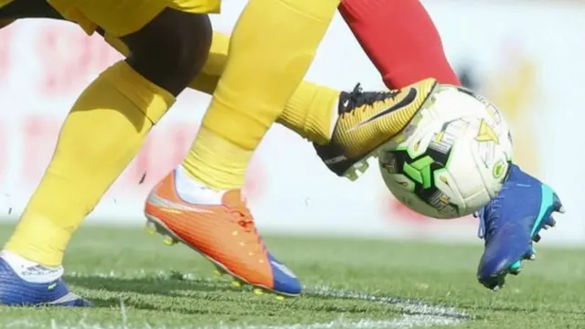 ተጻወትቲ ኣብ ሜዳ