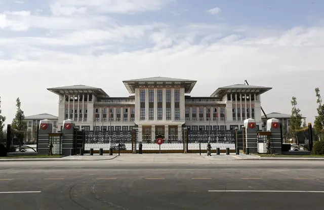 cumhurbaşkanlığı sarayı