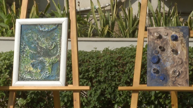 معرض للفن التشكيلي باستخدام تكنولوجيا الذكاء الصناعي للتوعية بمخاطر استخدام المواد البلاستيكية على البيئة