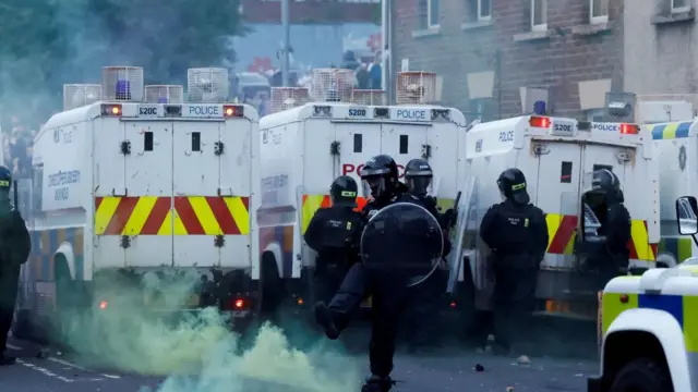 protesti, nasilje, Severna Irska