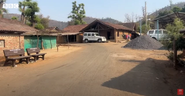 એવું ગામ જે બે રાજ્યોની સરકાર વચ્ચે વહેંચાયેલું છે