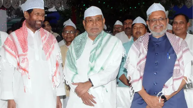 राम विलास पासवान-नीतीश-सुशील मोदी