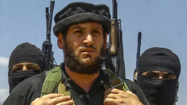 Foto sem data tiradafunmania slotedição online da revista semanal do EI, al-Naba, supostamente retratando Abu Muhammad al-Adnani