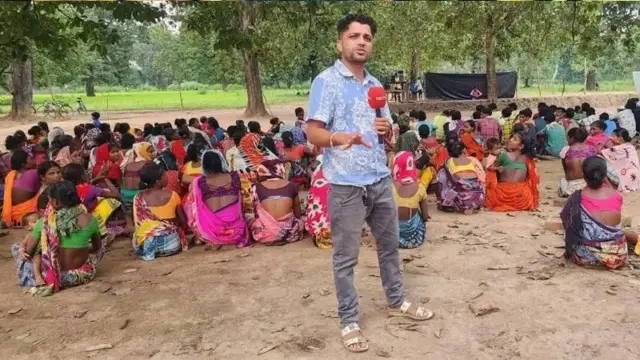 قبائلی علاقے سے تعلق رکھنے والے مکیش اپنا یوٹیوب چینل چلاتے تھے