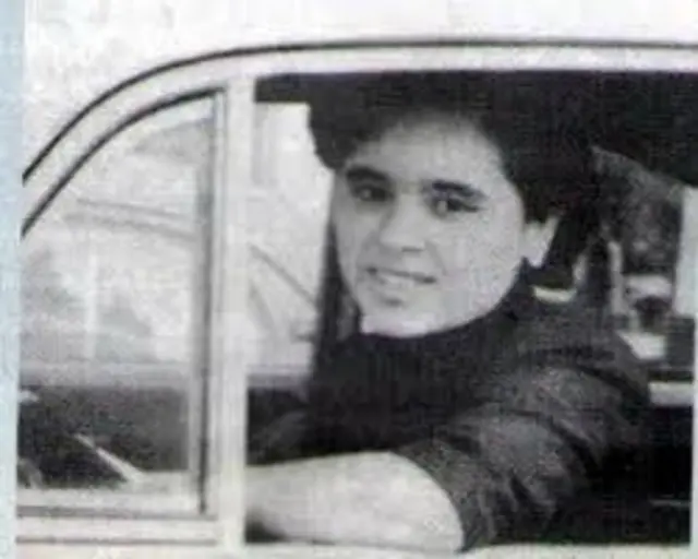 ثريا الشاوي تقود سيارتها