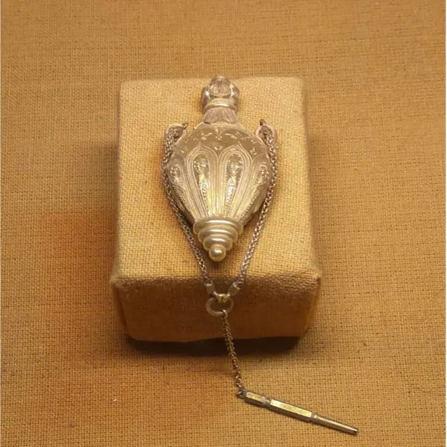 ஹைதராபாத் நிஜாமின் இரண்டு கிலோ எடையிலான தங்க பாத்திரங்கள் மாயம்