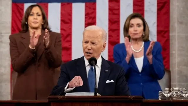 "ปูตินคิดว่าชาติตะวันตกและนาโตจะไม่ทำอะไรกับเรื่องนี้ เขาคิดว่าจะทำให้เราแตกแยกกันภายในได้ แต่เขาคิดผิด เราพร้อมแล้ว" นายไบเดนกล่าว