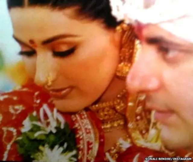 पति गोल्डी बहल के साथ सोनाली