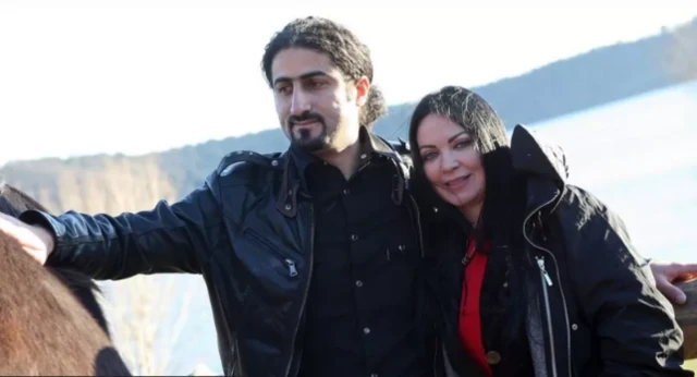 ਉਮਰ ਬਿਨ ਲਾਦੇਨ ਅਤੇ ਉਸਦੀ ਪਤਨੀ ਜੇਂਸ ਫੇਲਿਕਸ ਬ੍ਰਾਊਨ