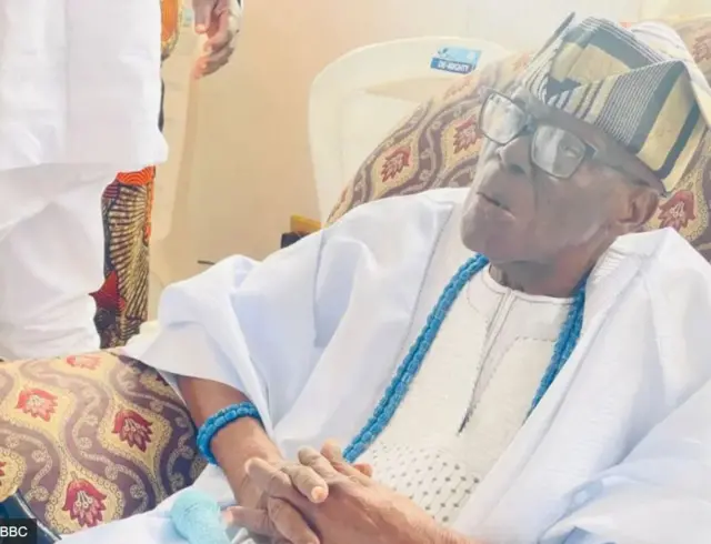 Oba Owolabi Olakulehin
