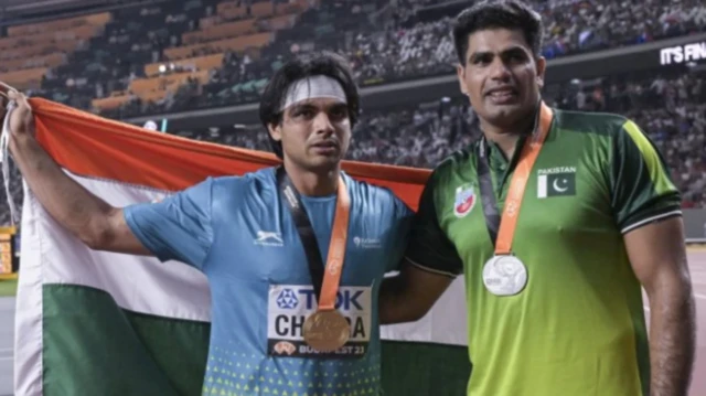 நீரஜ் சோப்ரா மற்றும் அர்ஷத் நதீம் 