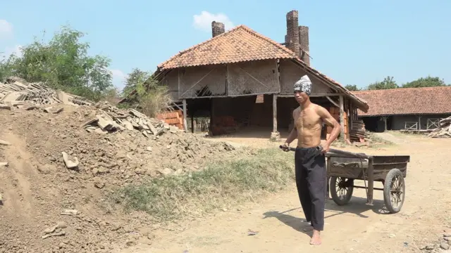 binaragawan, jebor, buruh, pabrik genteng, jatiwangi