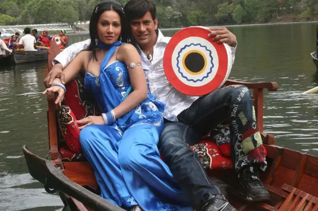 निरहुआ, अखिलेश यादव, आज़मगढ़, लोकसभा चुनाव 2019, चुनाव 2019, दिनेश लाल यादव